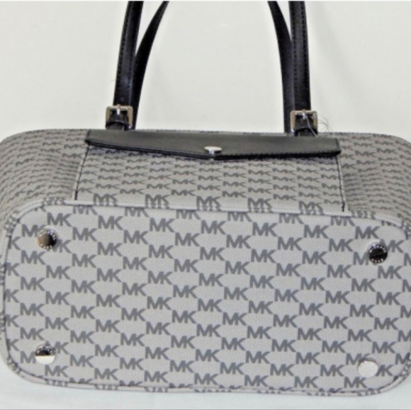 Michael Kors Jet Set Black & Gray Front Card Pocket Open Tote Shoulder Bag EUC - Picture 5 of 16